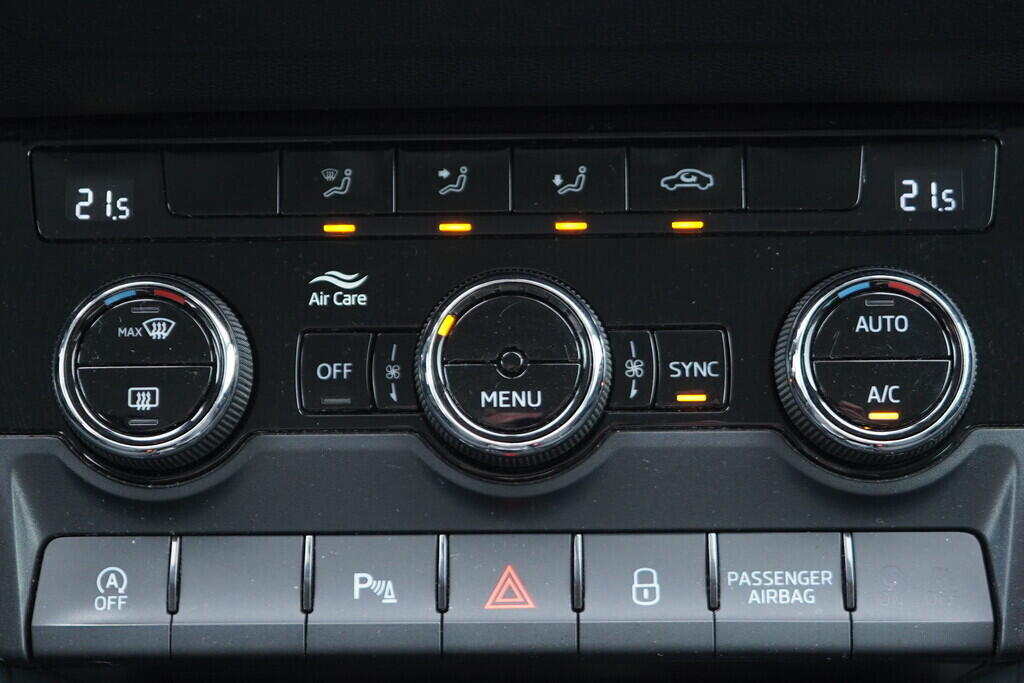 OV190V09318_32.webp_KAROQ Style 1.5 TSI 110 kW automat, DPH