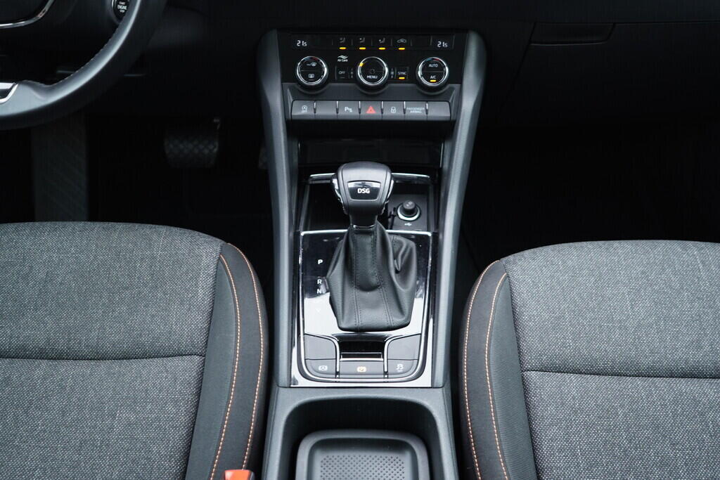 OV190V09318_33.webp_KAROQ Style 1.5 TSI 110 kW automat, DPH