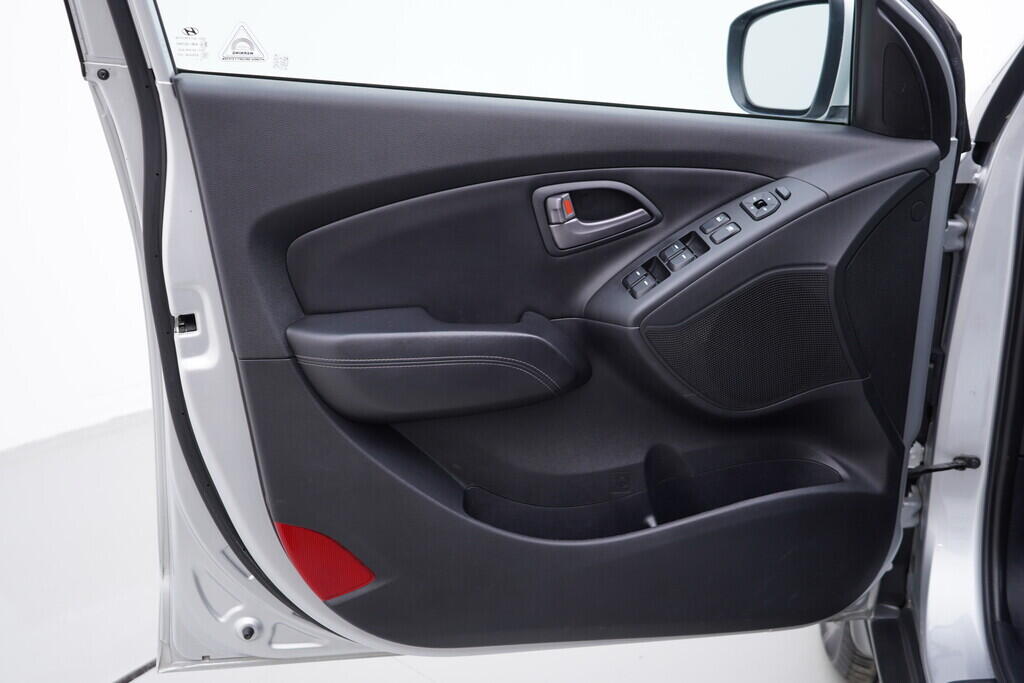 OV190V09319_19.webp_IX35  2.0 Crdi 100 kW manuál