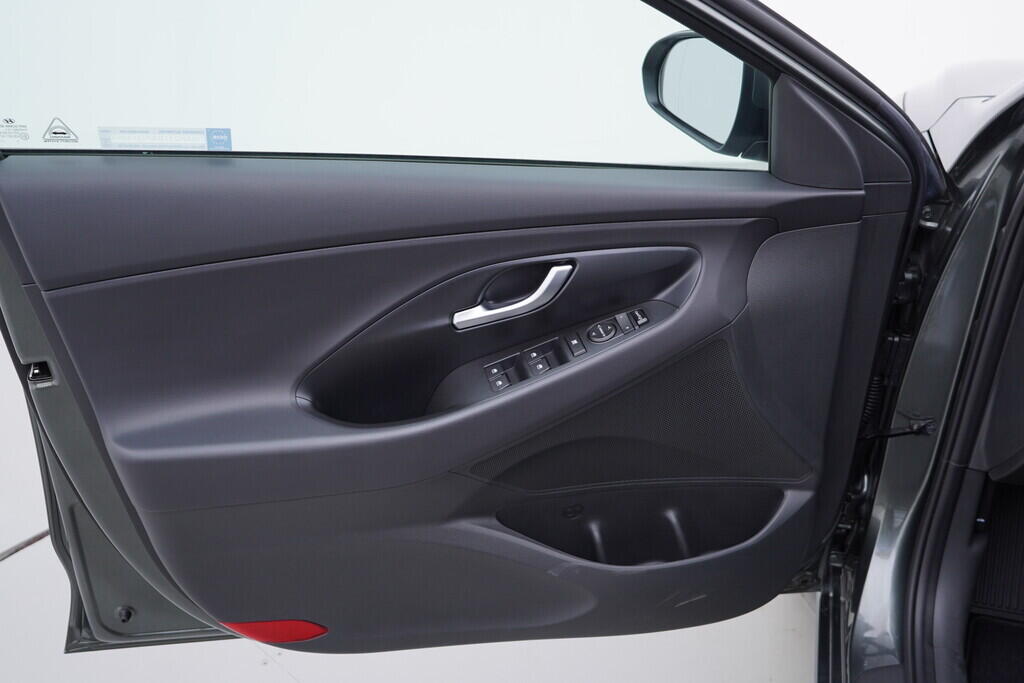 OV190V09320_19.webp_OSTATNÍ Comfort 1.0 T-GDi 88 kW manuál, DPH