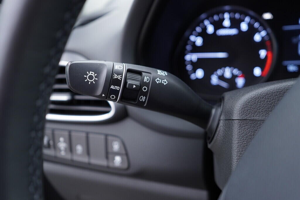 OV190V09320_23.webp_OSTATNÍ Comfort 1.0 T-GDi 88 kW manuál, DPH