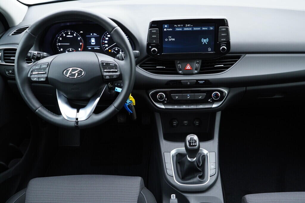 OV190V09320_28.webp_OSTATNÍ Comfort 1.0 T-GDi 88 kW manuál, DPH