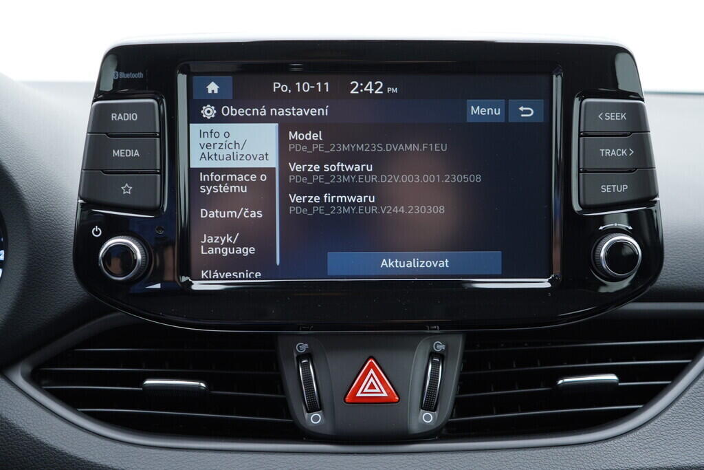 OV190V09320_32.webp_OSTATNÍ Comfort 1.0 T-GDi 88 kW manuál, DPH