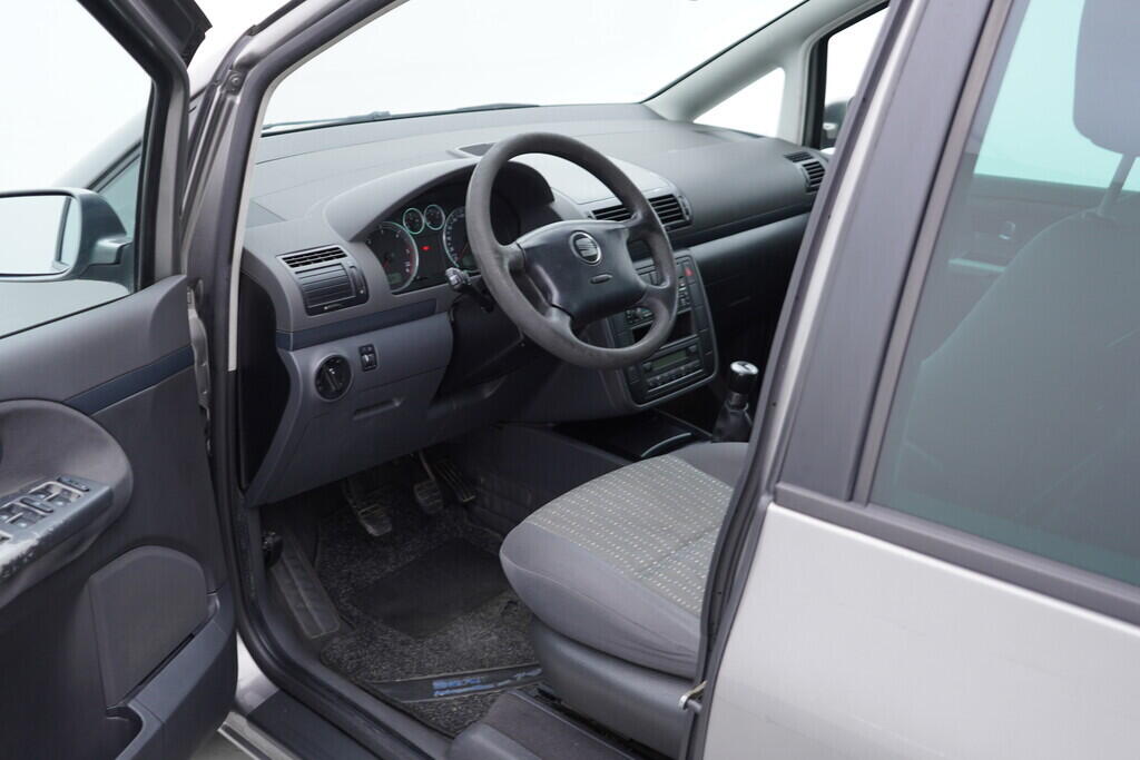 OV190V09321_18.webp_ALHAMBRA  1.9 TDI 85 kW manuál