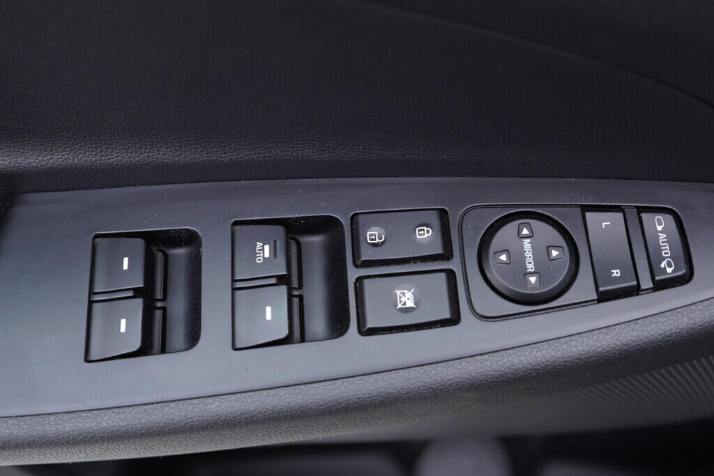 OV190V09322_20.webp_TUCSON Smart  1.7 CRDi 85 kW manuál