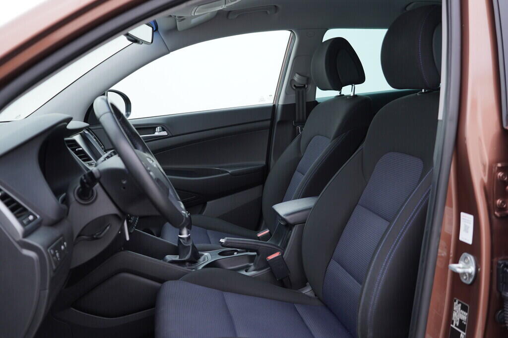 OV190V09322_22.webp_TUCSON Smart  1.7 CRDi 85 kW manuál