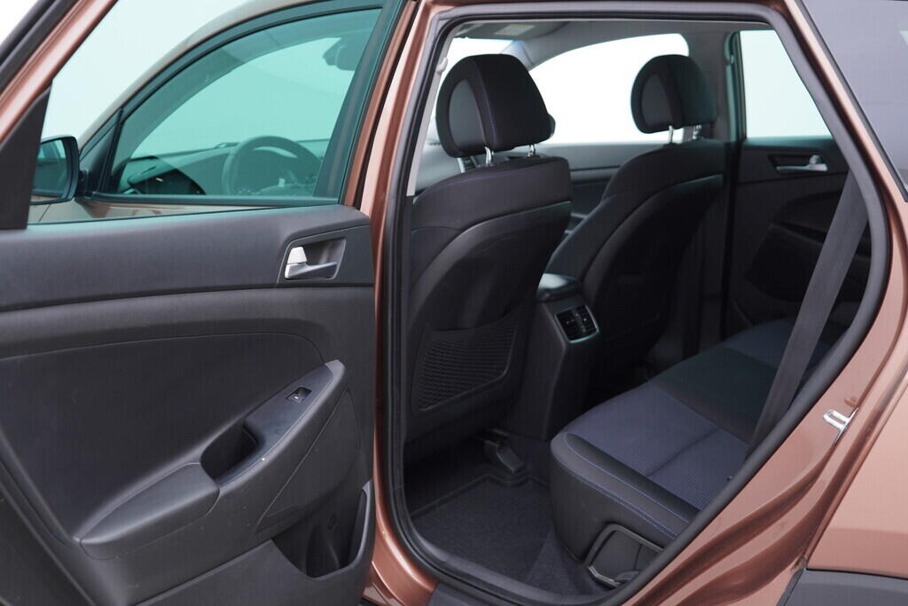 OV190V09322_33.webp_TUCSON Smart  1.7 CRDi 85 kW manuál