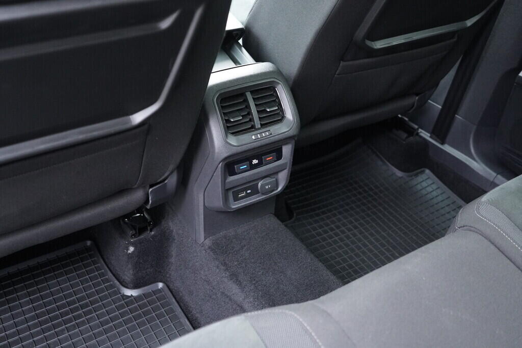 OV190V09324_44.webp_TIGUAN ALLSPACE Highline 2.0 TDI 140 kW automat, DPH