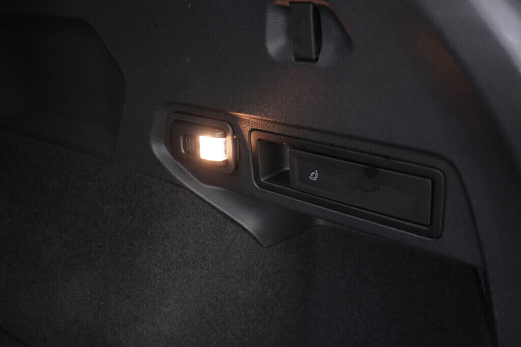 OV190V09324_47.webp_TIGUAN ALLSPACE Highline 2.0 TDI 140 kW automat, DPH