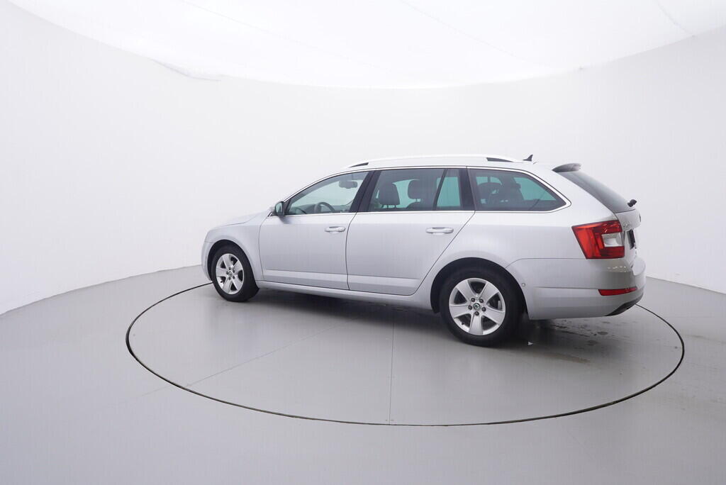 OV190V09329_12.webp_OCTAVIA Style 1.6 TDI 77 kW automat