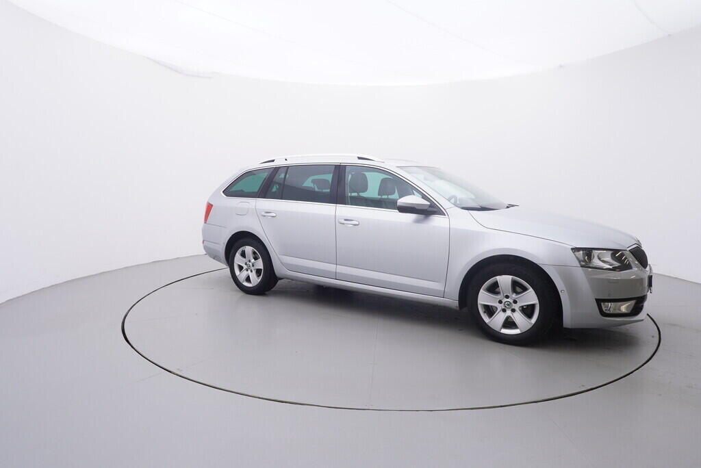 OV190V09329_16.webp_OCTAVIA Style 1.6 TDI 77 kW automat