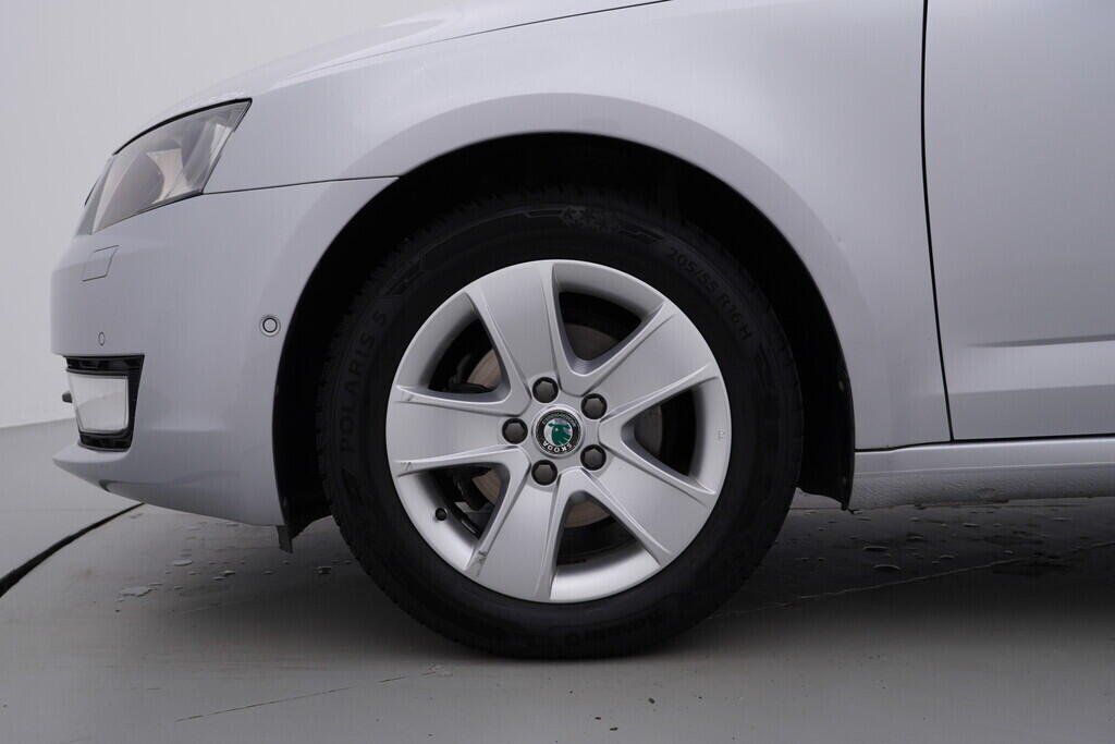 OV190V09329_42.webp_OCTAVIA Style 1.6 TDI 77 kW automat