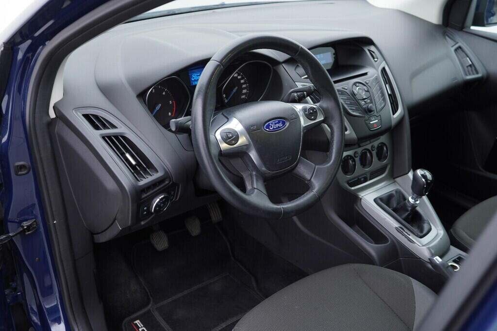 OV190V09331_21.webp_FOCUS Trend 1.6 Dutarorq 70 kW manuál