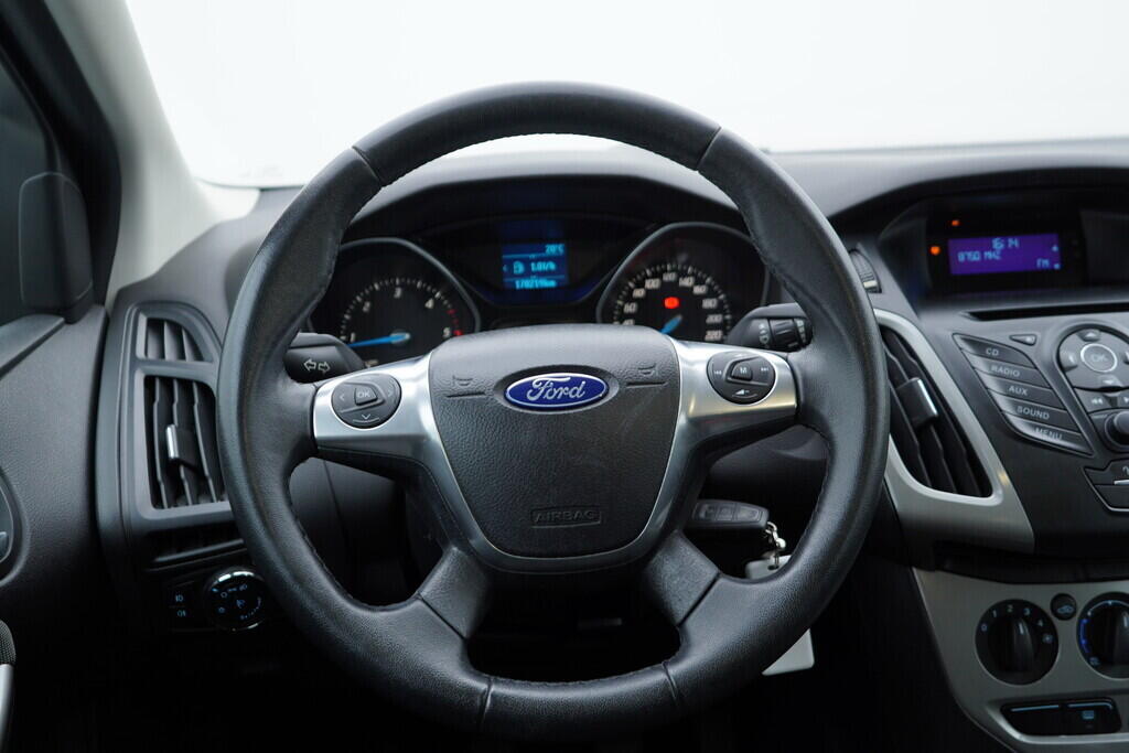 OV190V09331_26.webp_FOCUS Trend 1.6 Dutarorq 70 kW manuál