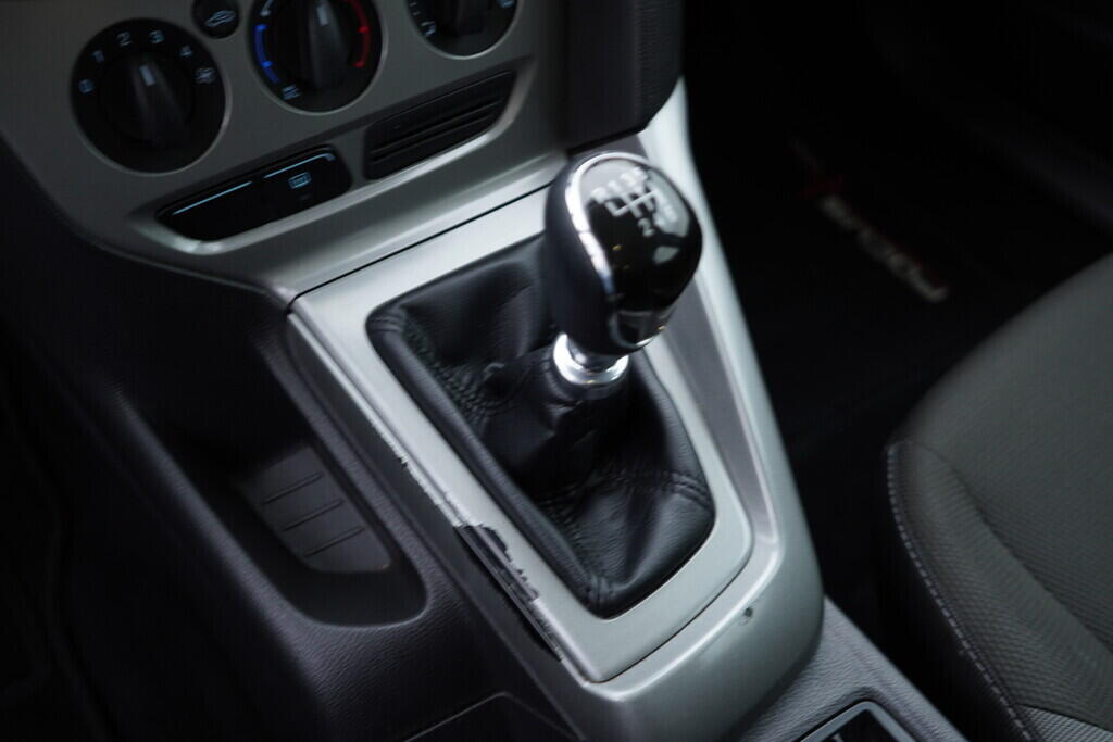 OV190V09331_29.webp_FOCUS Trend 1.6 Dutarorq 70 kW manuál