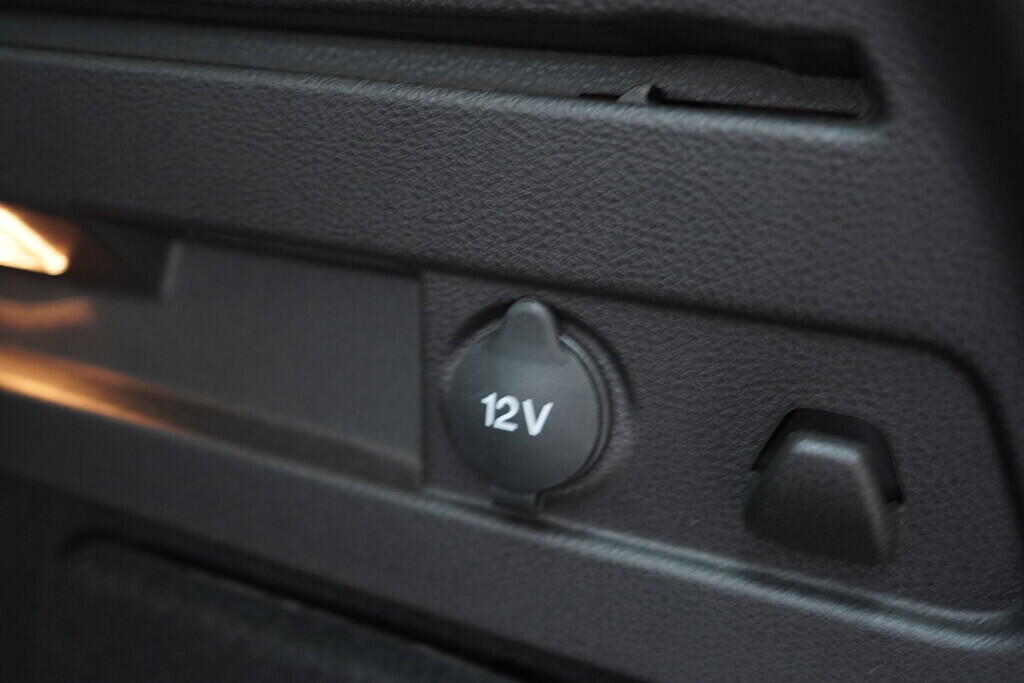 OV190V09331_33.webp_FOCUS Trend 1.6 Dutarorq 70 kW manuál