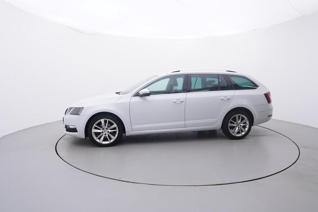 OV190V09332_11.webp_OCTAVIA Ambition Plus Dynamic 1.6 TDI 85 kW automat