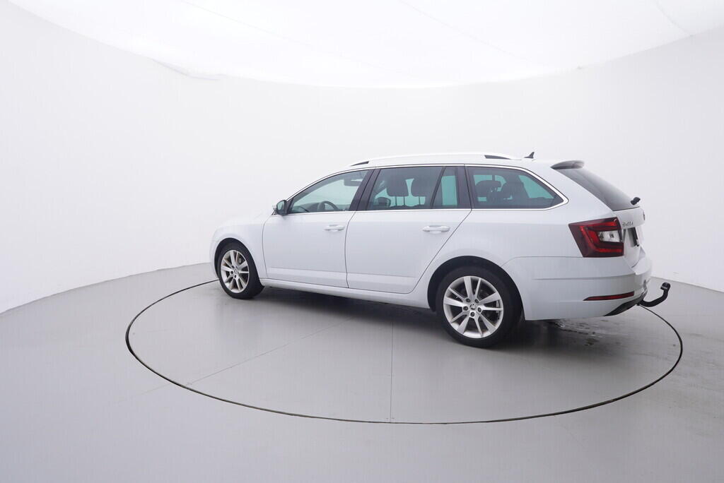 OV190V09332_12.webp_OCTAVIA Ambition Plus Dynamic 1.6 TDI 85 kW automat