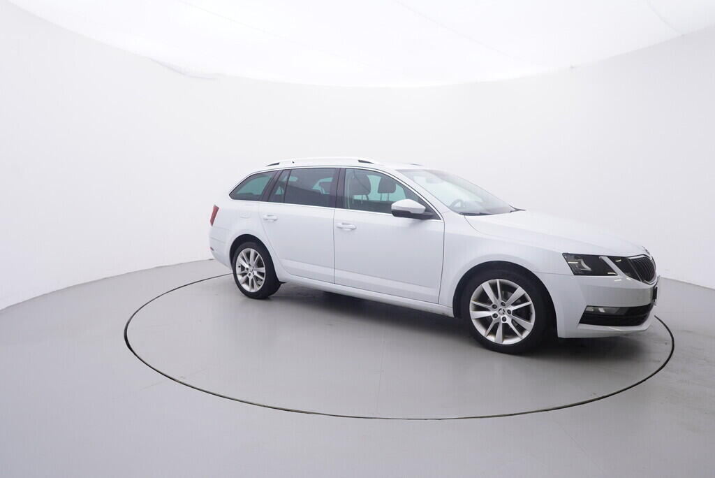 OV190V09332_16.webp_OCTAVIA Ambition Plus Dynamic 1.6 TDI 85 kW automat