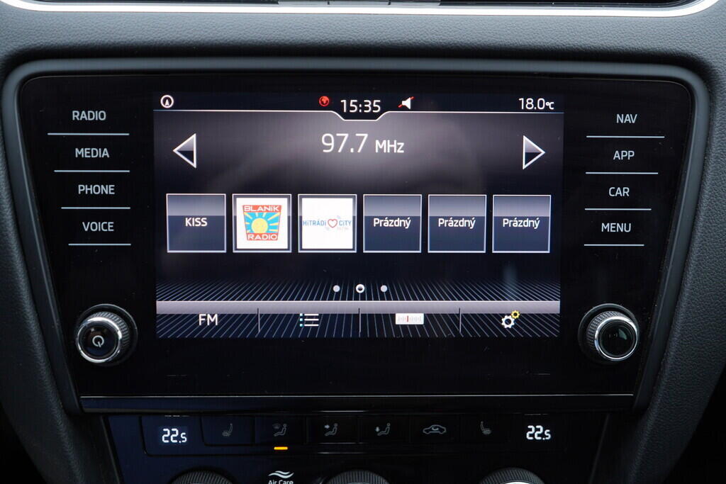 OV190V09332_30.webp_OCTAVIA Ambition Plus Dynamic 1.6 TDI 85 kW automat