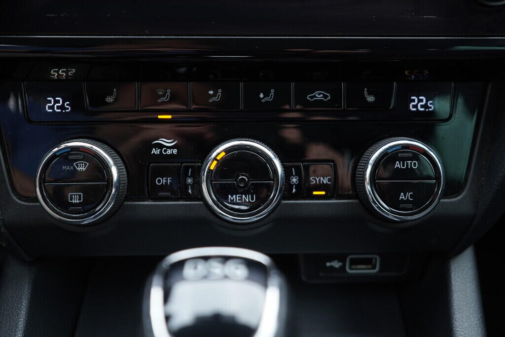 OV190V09332_38.webp_OCTAVIA Ambition Plus Dynamic 1.6 TDI 85 kW automat