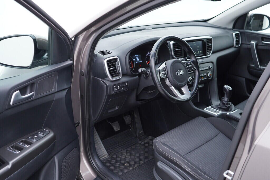 OV190V09334_18.webp_SPORTAGE Exclusive 1.6 GDi 97 kW manuál