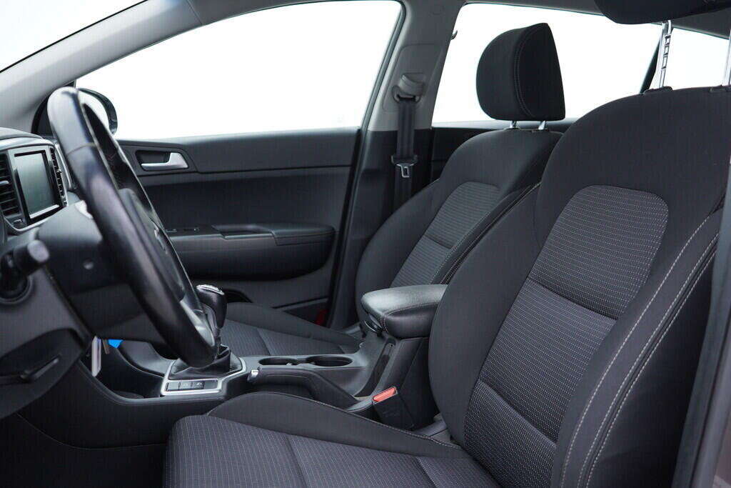 OV190V09334_22.webp_SPORTAGE Exclusive 1.6 GDi 97 kW manuál