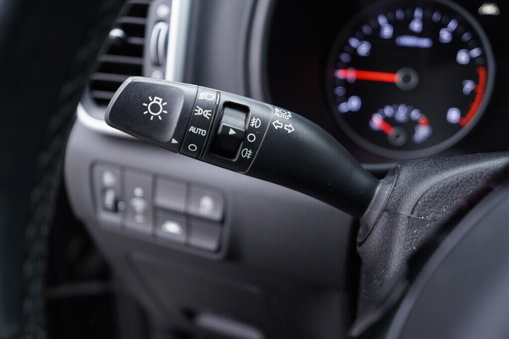 OV190V09334_23.webp_SPORTAGE Exclusive 1.6 GDi 97 kW manuál