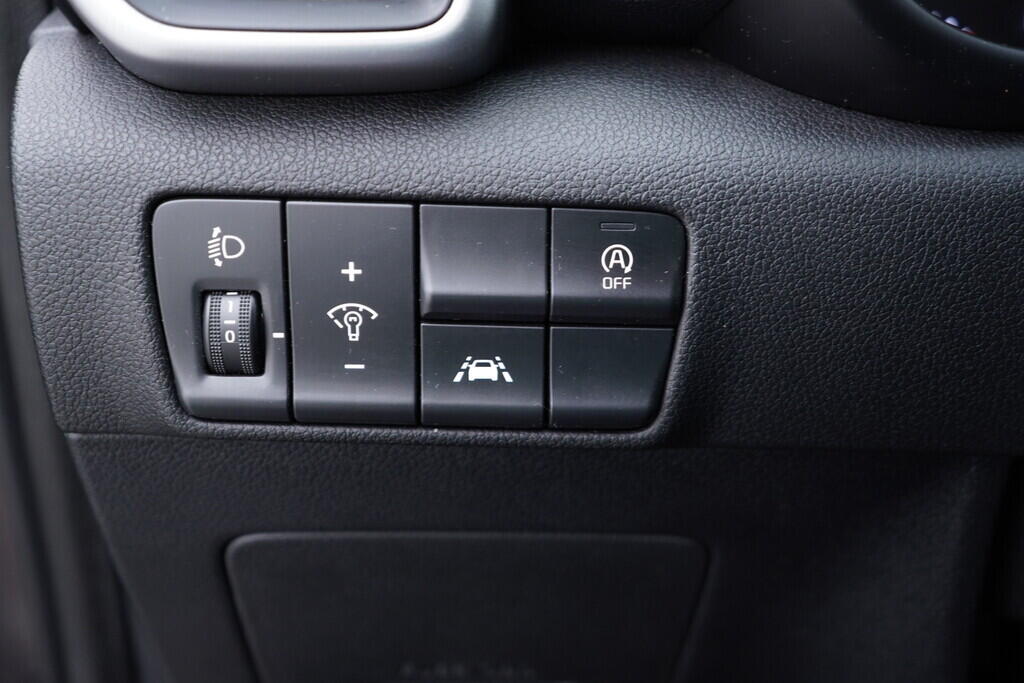 OV190V09334_27.webp_SPORTAGE Exclusive 1.6 GDi 97 kW manuál