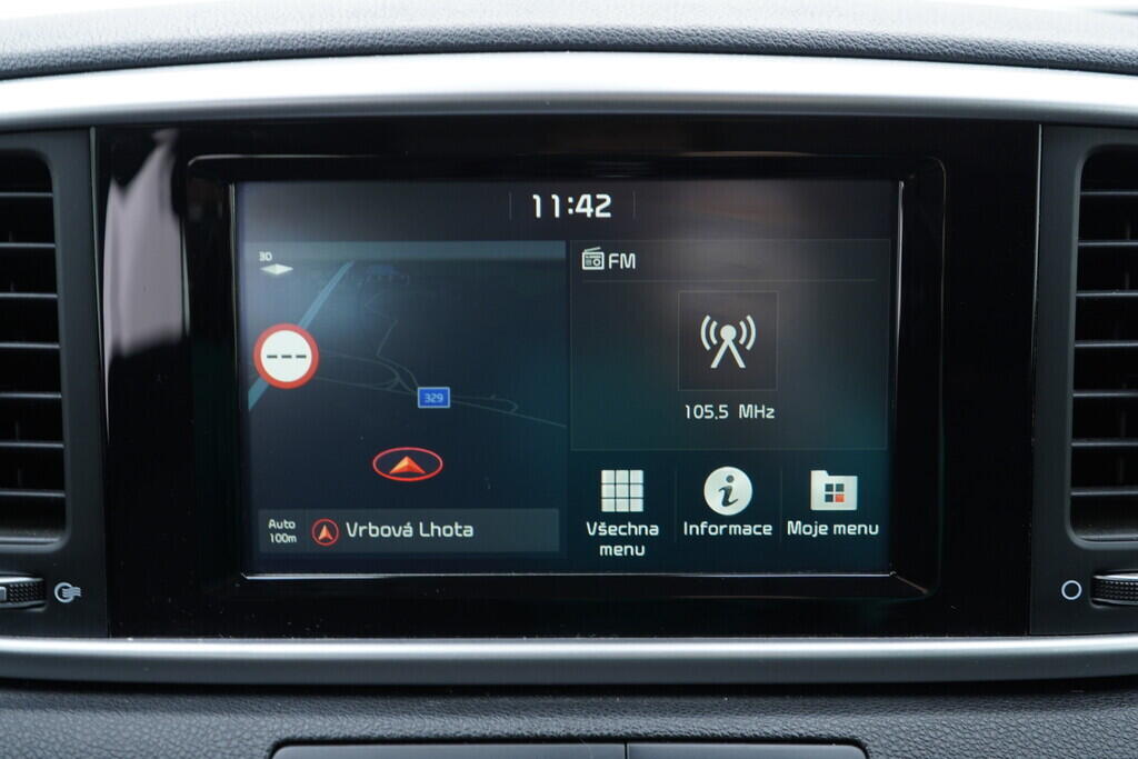 OV190V09334_30.webp_SPORTAGE Exclusive 1.6 GDi 97 kW manuál