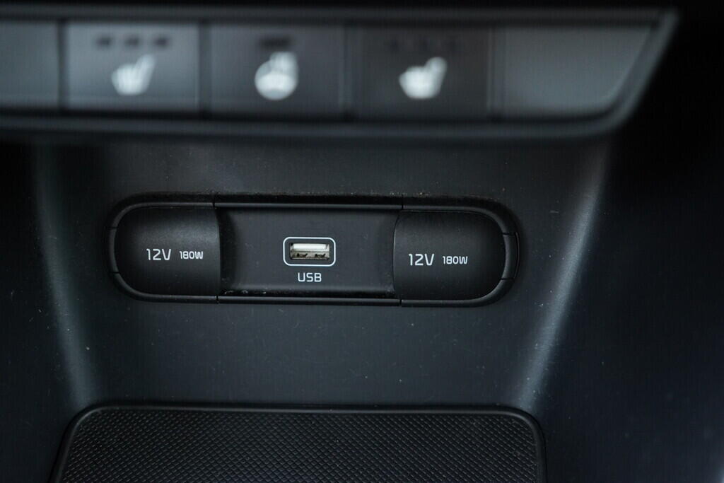 OV190V09334_34.webp_SPORTAGE Exclusive 1.6 GDi 97 kW manuál