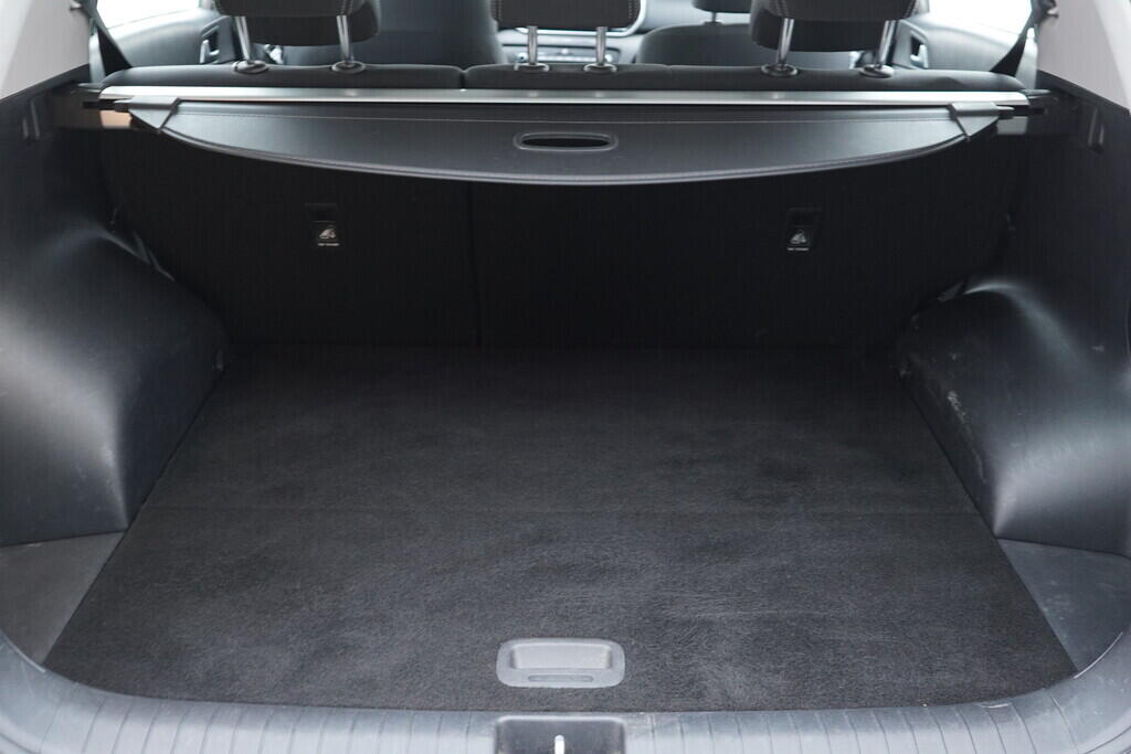 OV190V09334_39.webp_SPORTAGE Exclusive 1.6 GDi 97 kW manuál