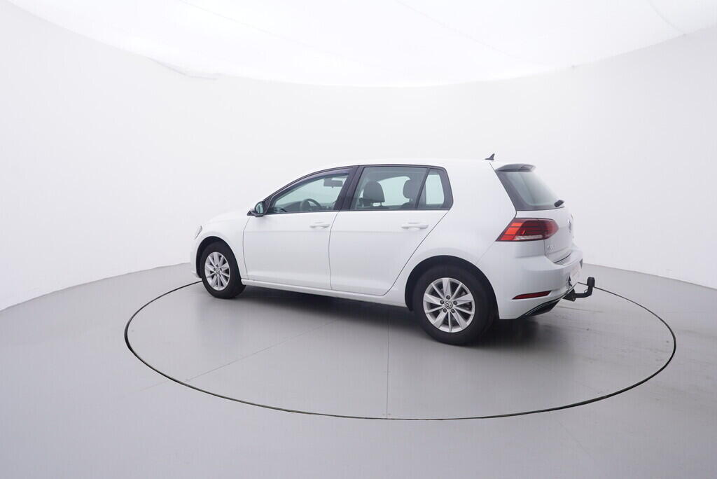 OV190V09335_12.webp_GOLF Trendline 1.4 TSI 92 kW manuál