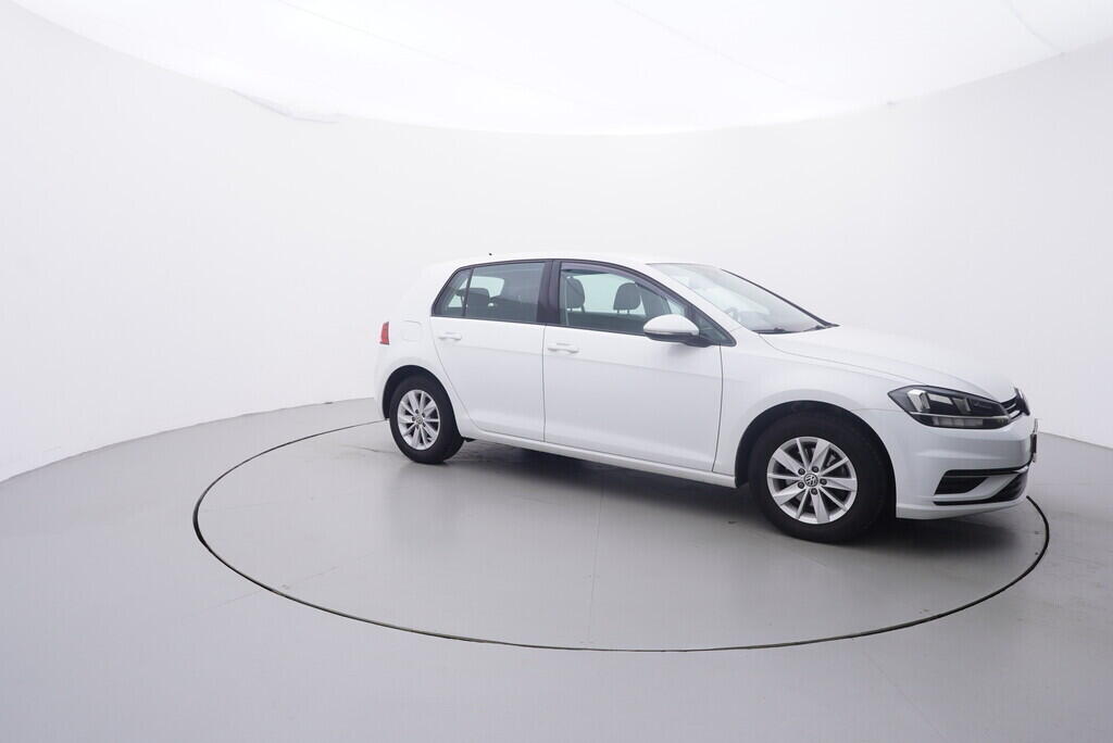 OV190V09335_16.webp_GOLF Trendline 1.4 TSI 92 kW manuál