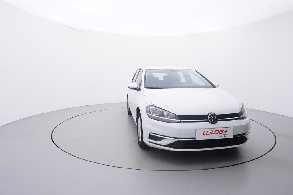 OV190V09335_17.webp_GOLF Trendline 1.4 TSI 92 kW manuál