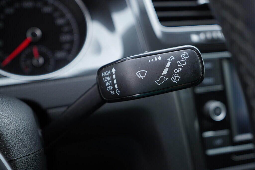 OV190V09335_24.webp_GOLF Trendline 1.4 TSI 92 kW manuál