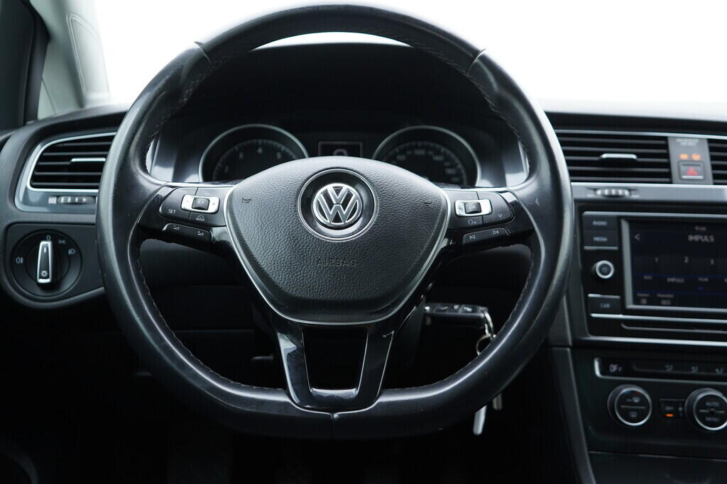 OV190V09335_28.webp_GOLF Trendline 1.4 TSI 92 kW manuál