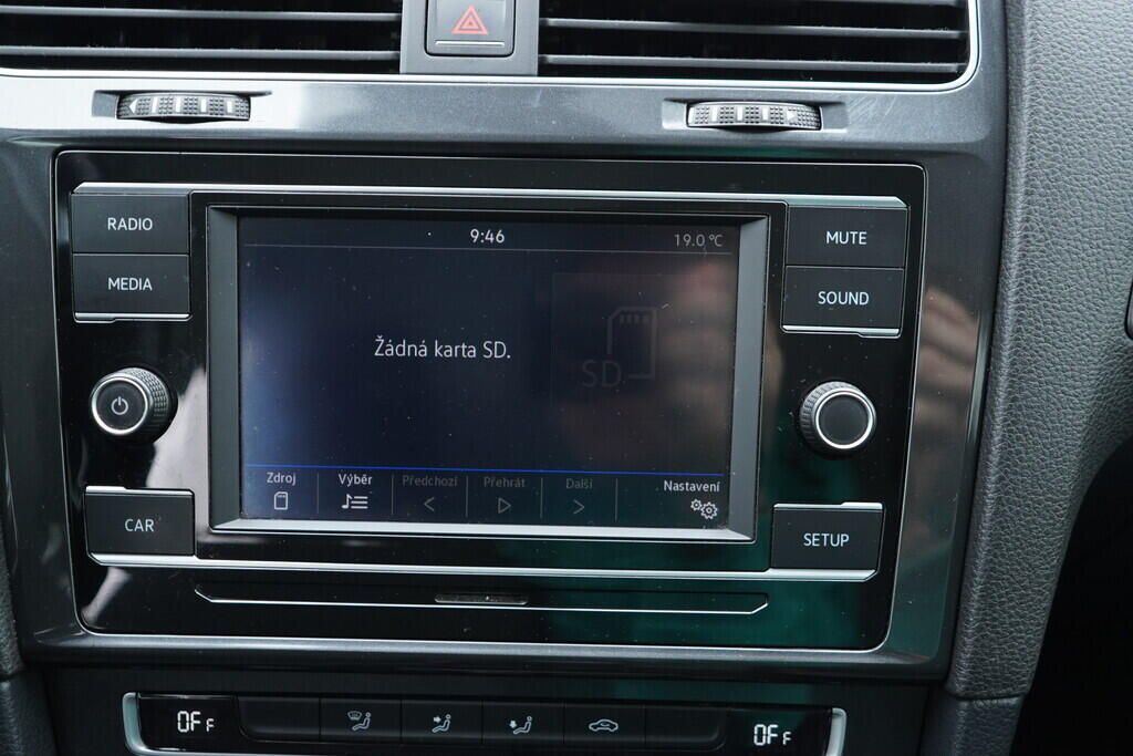 OV190V09335_30.webp_GOLF Trendline 1.4 TSI 92 kW manuál