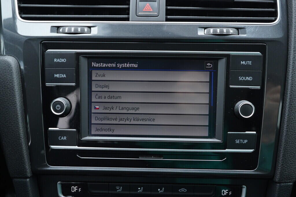 OV190V09335_31.webp_GOLF Trendline 1.4 TSI 92 kW manuál