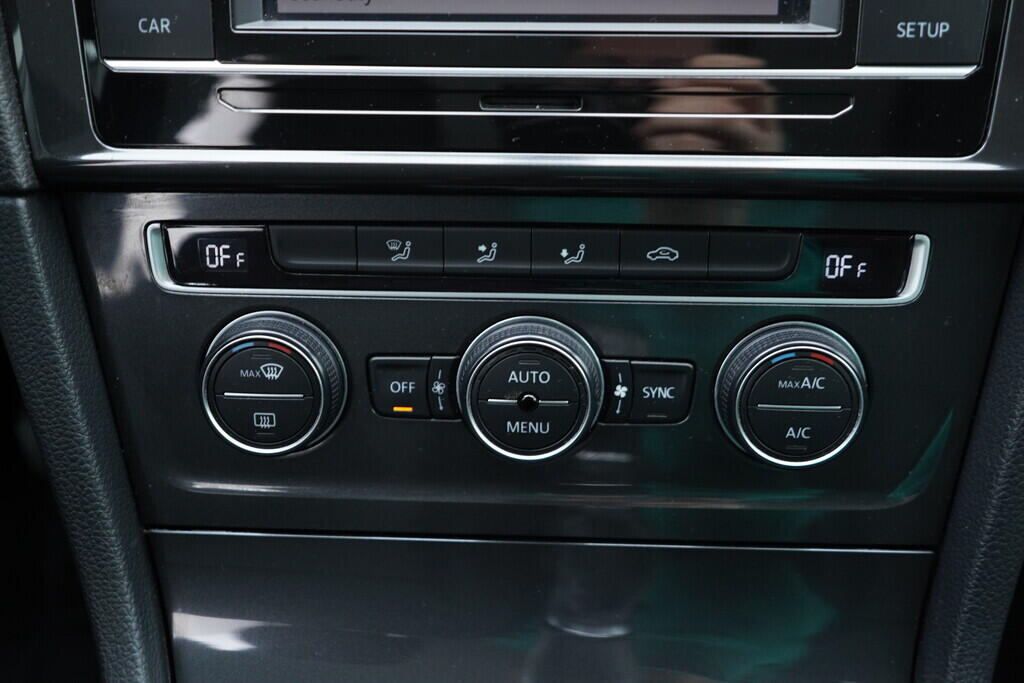 OV190V09335_32.webp_GOLF Trendline 1.4 TSI 92 kW manuál