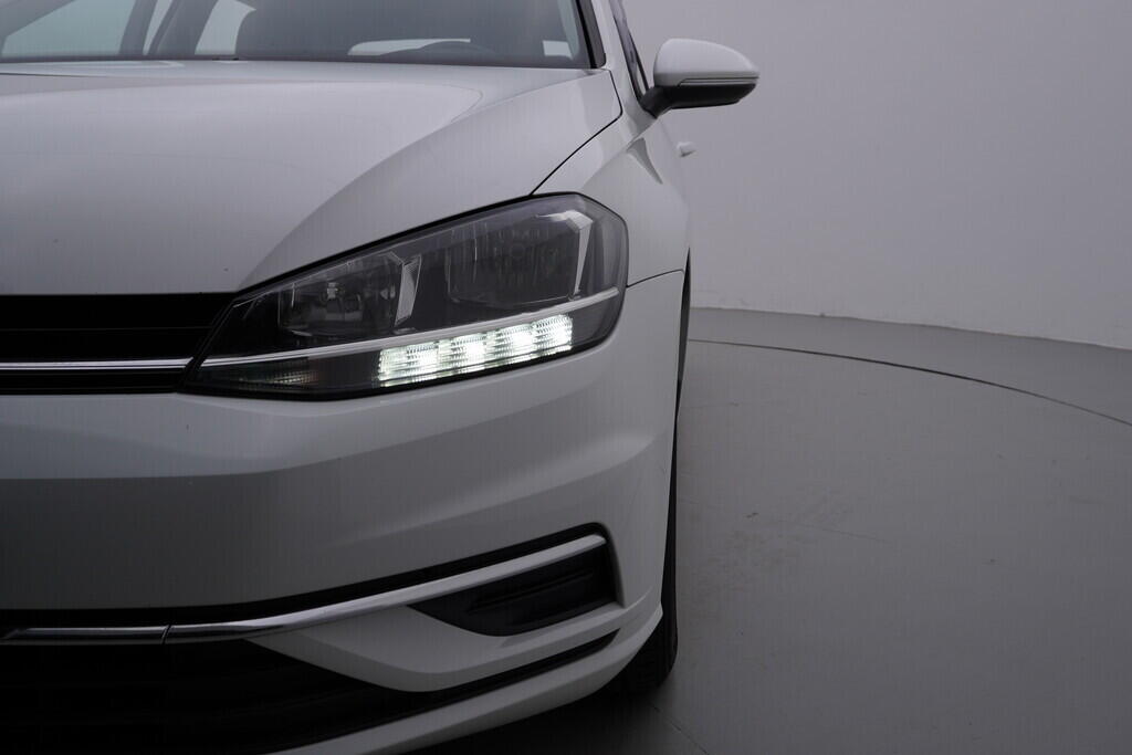 OV190V09335_41.webp_GOLF Trendline 1.4 TSI 92 kW manuál