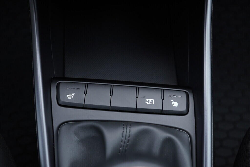 OV190V09342_32.webp_BAYON Smart  1.2  58 kW manuál, DPH