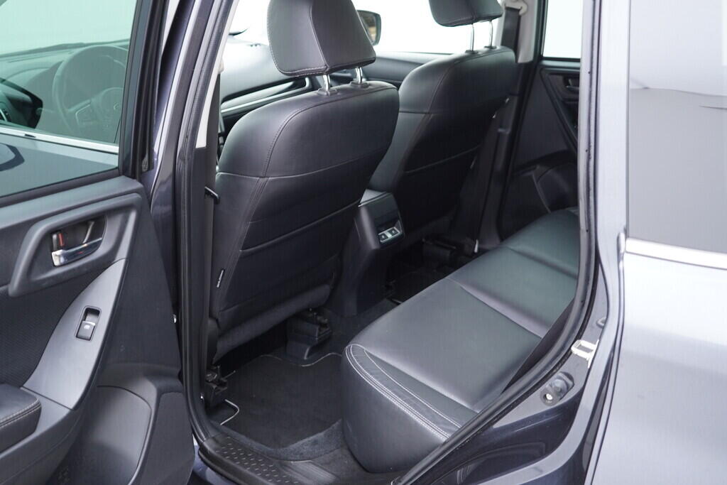 OV190V09344_34.webp_FORESTER  2.0  110 kW automat