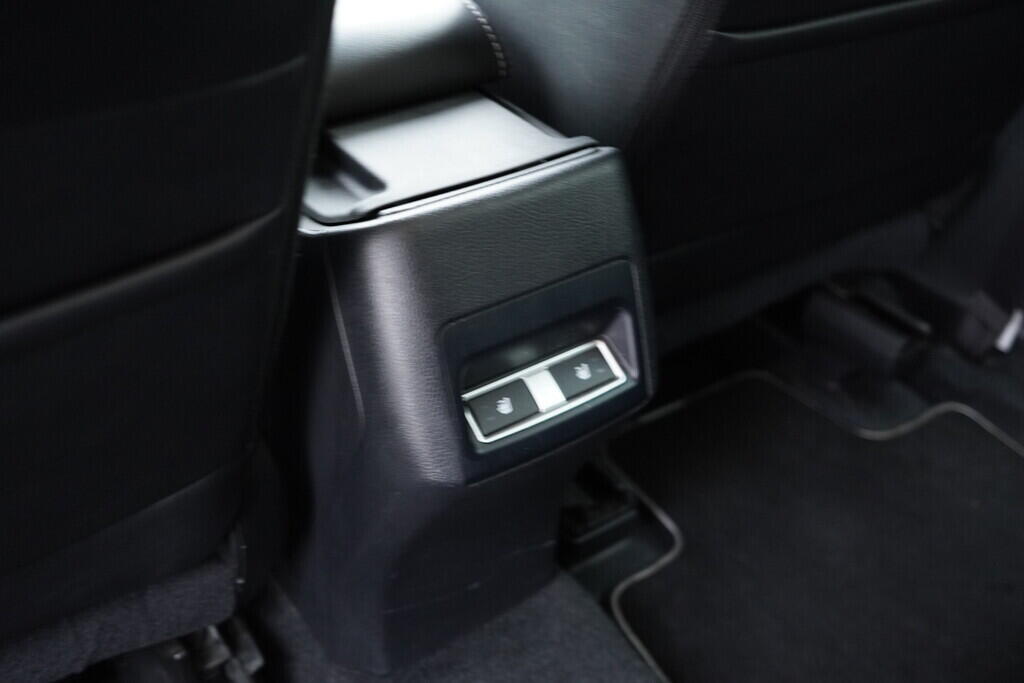 OV190V09344_35.webp_FORESTER  2.0  110 kW automat