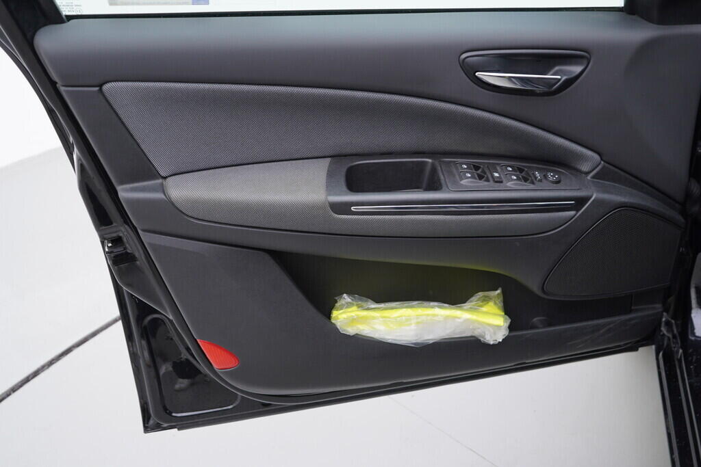 OV190V09345_19.webp_BRAVO DYNAMIC 1.4  88 kW manuál