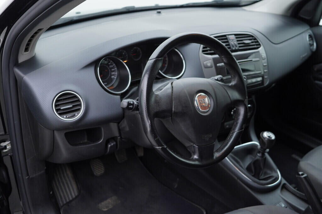 OV190V09345_21.webp_BRAVO DYNAMIC 1.4  88 kW manuál