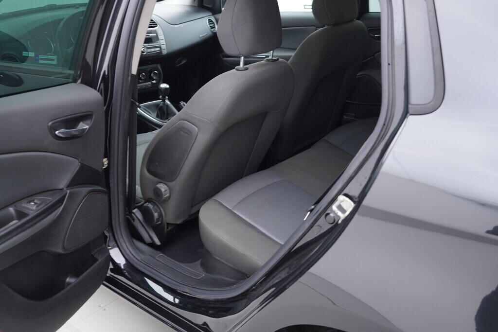 OV190V09345_30.webp_BRAVO DYNAMIC 1.4  88 kW manuál