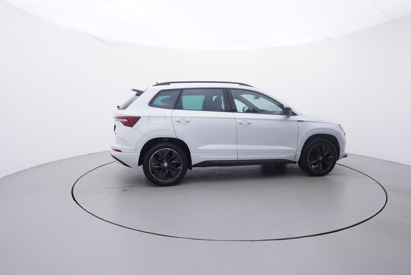 OV190V09350_11.webp_KAROQ SportLine 2.0 TSI 140 kW automat, DPH