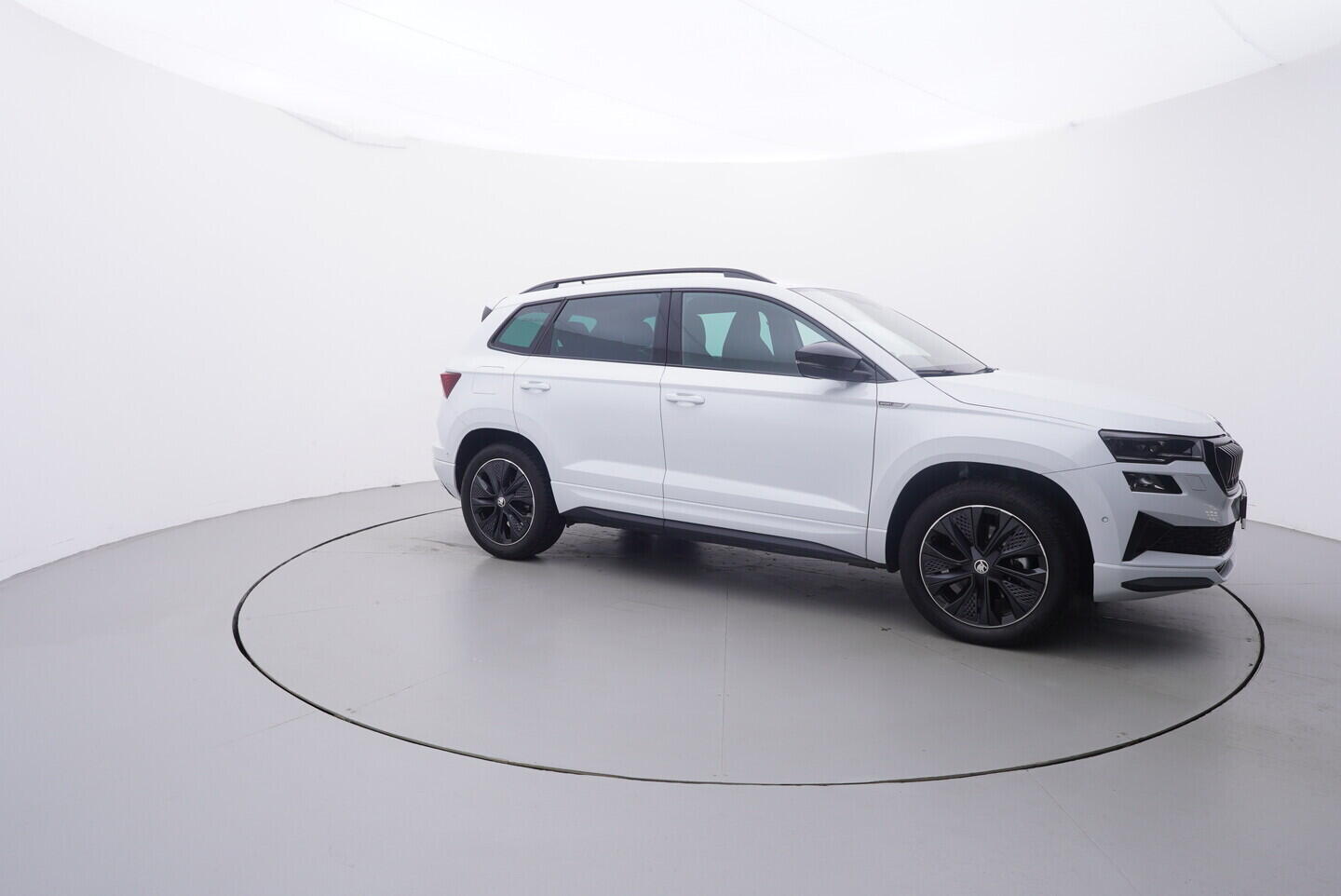 OV190V09350_12.webp_KAROQ SportLine 2.0 TSI 140 kW automat, DPH