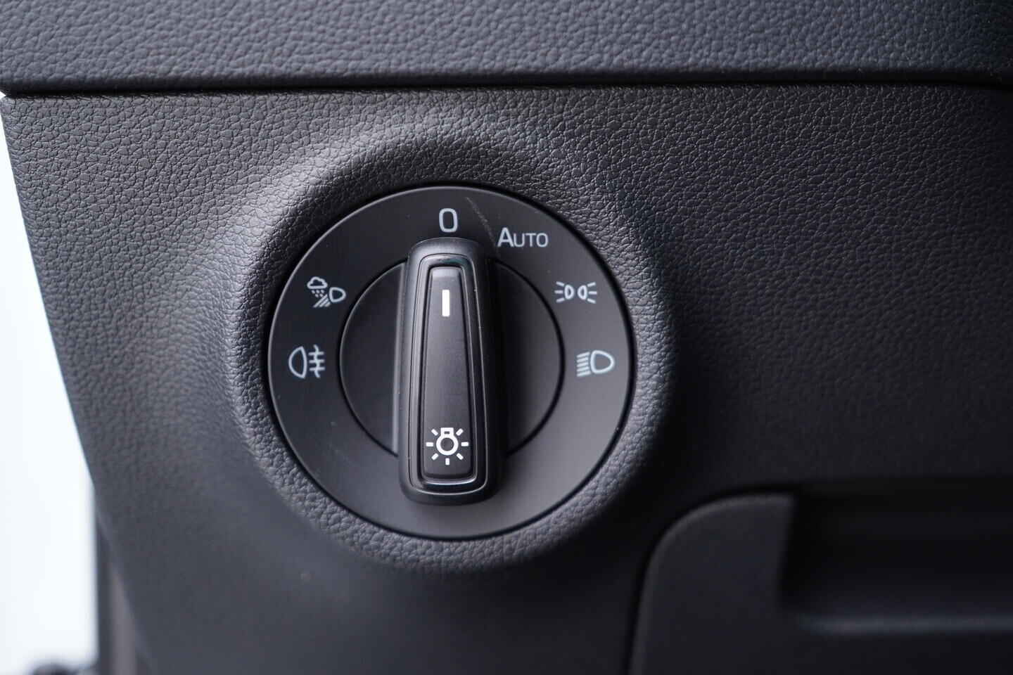 OV190V09350_27.webp_KAROQ SportLine 2.0 TSI 140 kW automat, DPH